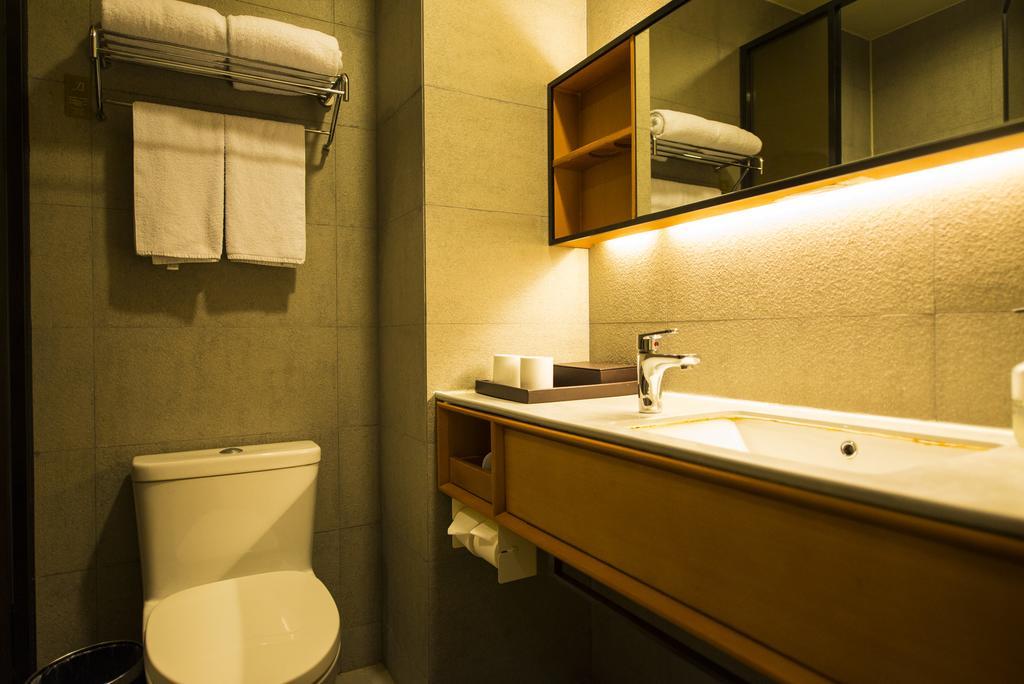 Ji Hotel Shanghai Lujiazui Exteriör bild